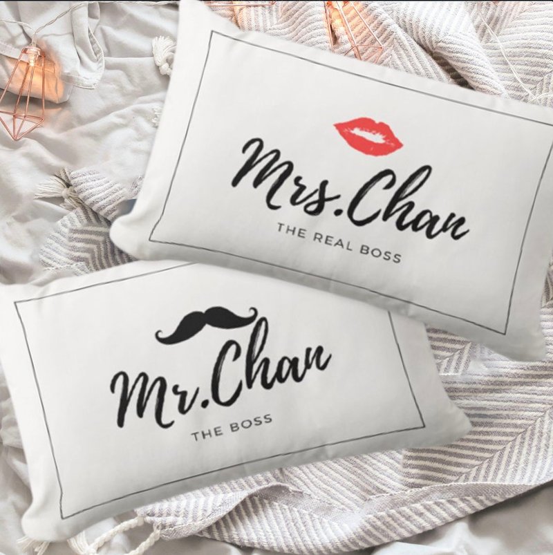 【結婚禮物】Mr & Mrs 姓氏客製枕頭套 - 枕頭/抱枕 - 聚酯纖維 白色
