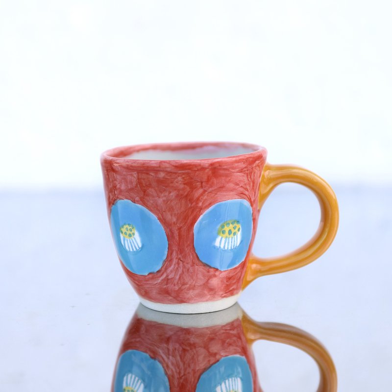 POP CAMELLIA MUG / RED GLAZED ORANGE GLAZED HANDLE - แก้วมัค/แก้วกาแฟ - ดินเผา สีแดง