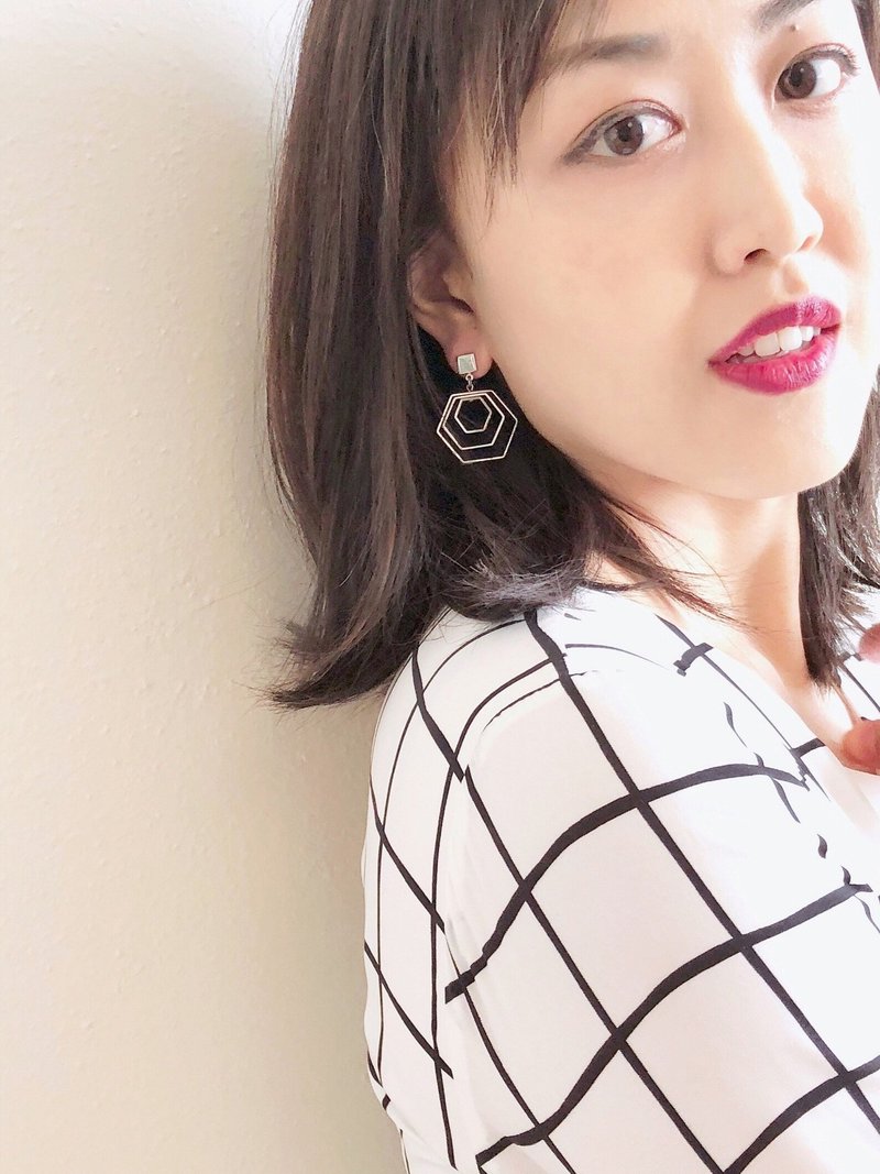 Vintage Minimalist Classic Sliver Triple Hex Dangle Earrings - 耳環/耳夾/耳骨夾 - 銀 銀色