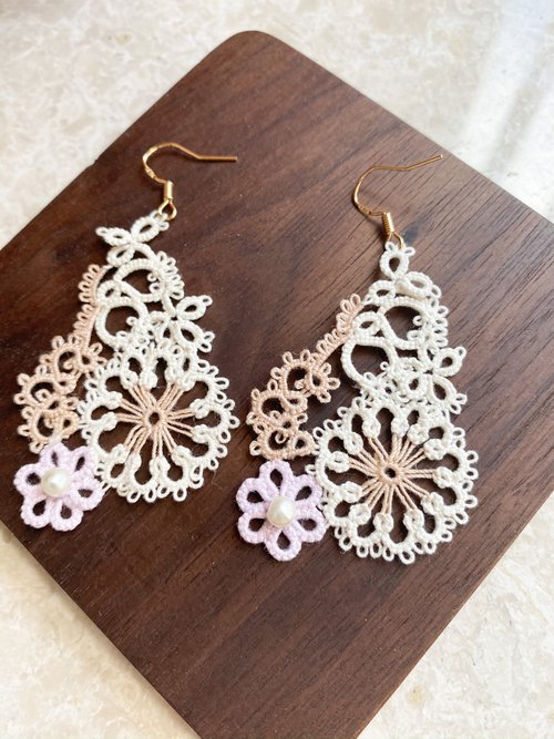 Artfinger HK 精緻手工梭織耳環 Tatting earrings 耳針 耳鈎 耳環 梭織 編織