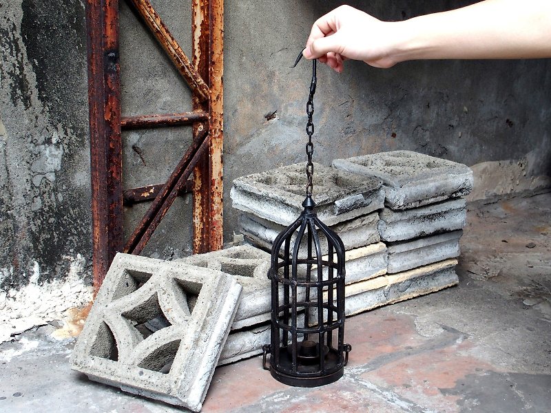 Birdcage shaped ancient iron lantern - Candles & Candle Holders - Other Metals Black