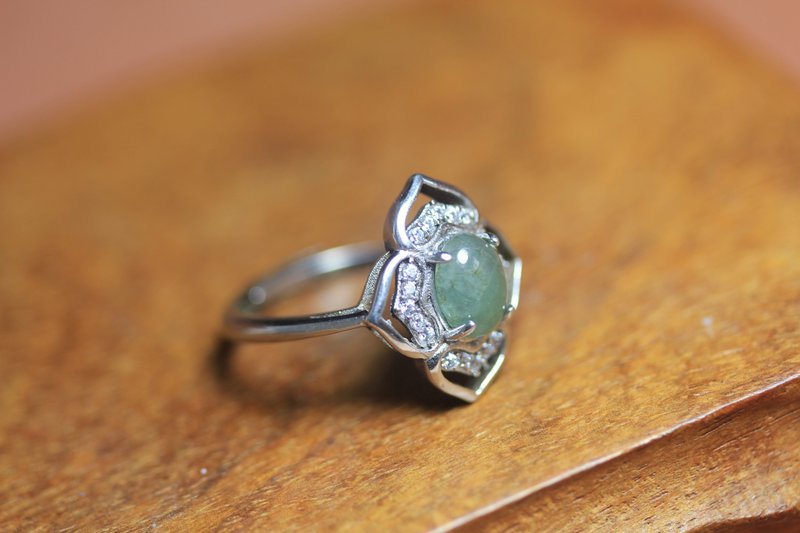 【花朵翡翠戒指】 S925銀鑲嵌 女款復古新中式  蛋面綠玉石指環 - 戒指 - 玉石 綠色