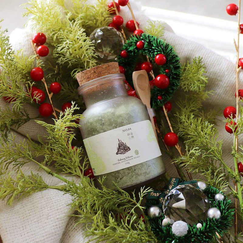 聖誕預購 I 木質調香氛沐浴鹽組 I 隨機贈 聖誕毛巾 (含包裝) - 沐浴乳/沐浴用品 - 其他材質 綠色
