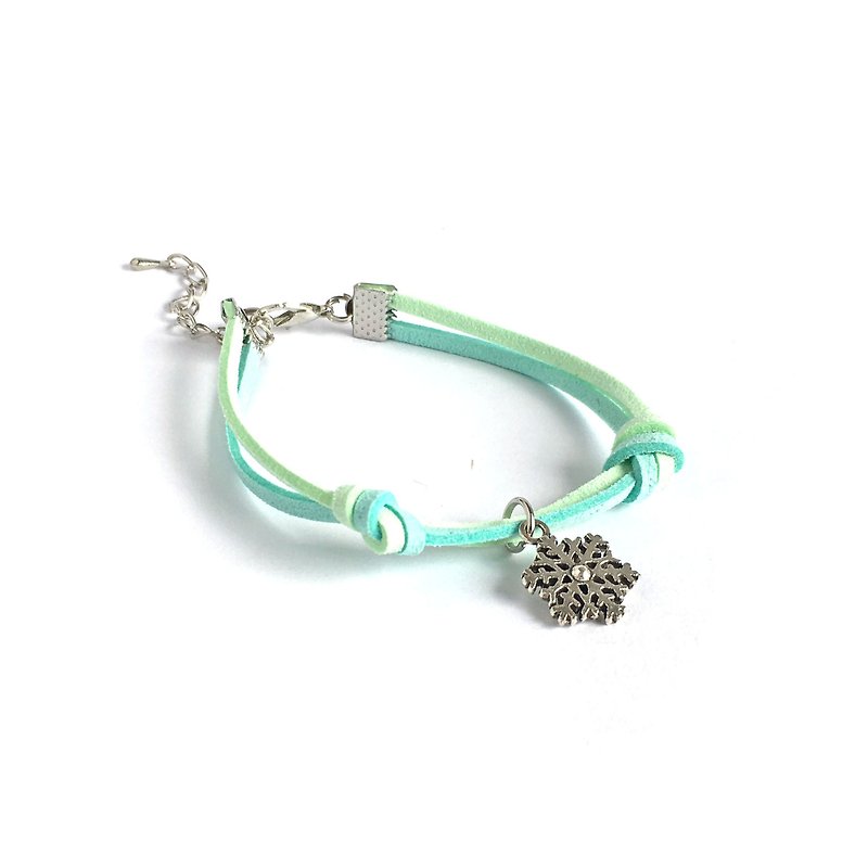 Handmade Simple Stylish Snowflake Bracelets –light blue limited - สร้อยข้อมือ - วัสดุอื่นๆ สีน้ำเงิน