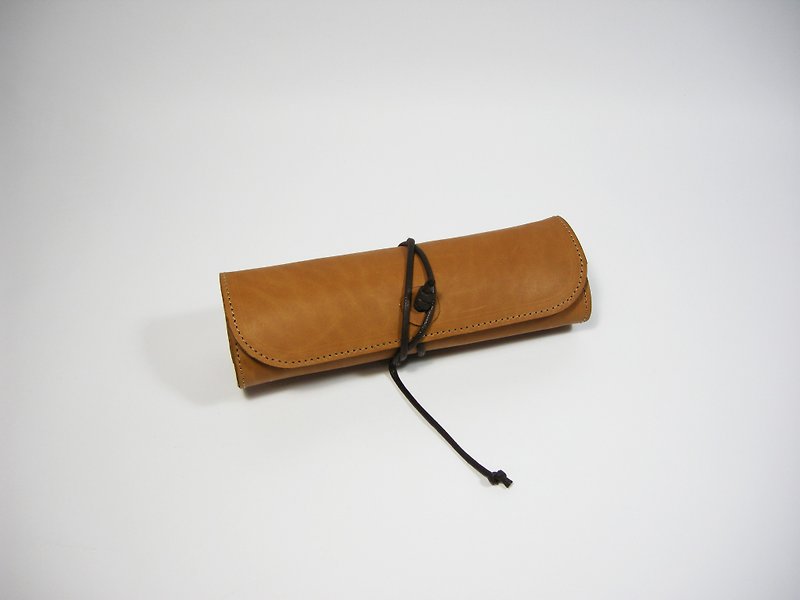 革製捲筆袋__作作 zuo zuo手製筆袋 工具袋 捲筆袋  雷雕禮物 - 鉛筆盒/筆袋 - 真皮 咖啡色