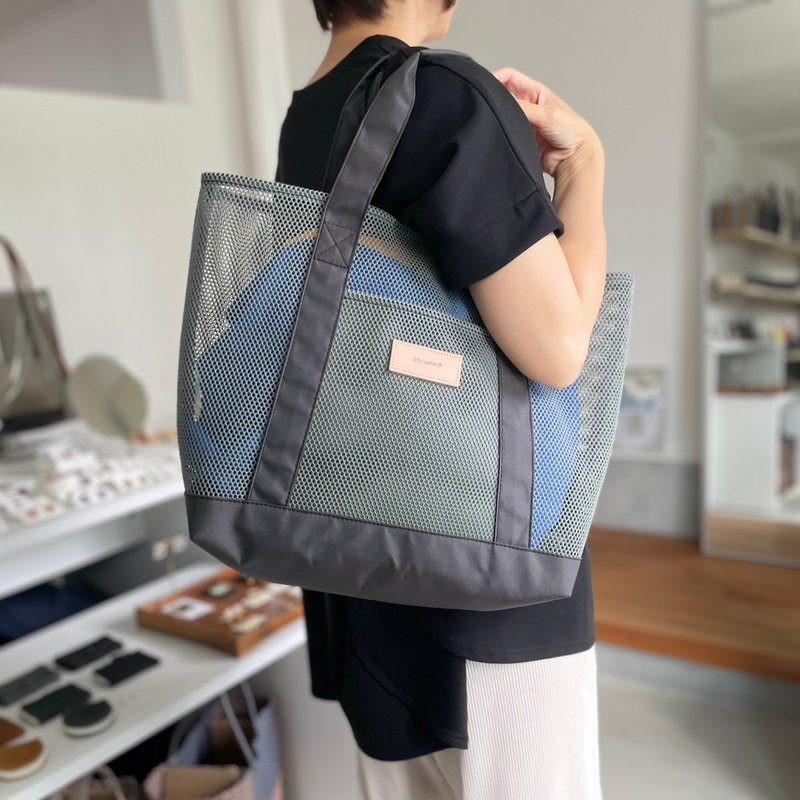 Large-capacity self-supporting nylon mesh tote bag [Grayish Khaki] - กระเป๋าถือ - ผ้าฝ้าย/ผ้าลินิน สีกากี