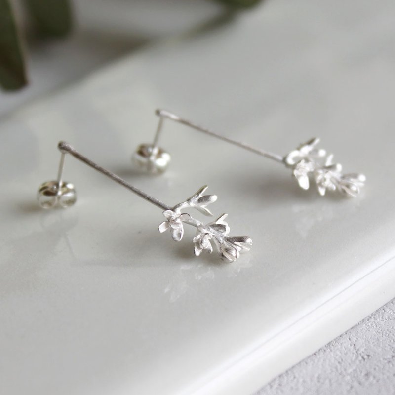 Olive flower earrings - ต่างหู - เงินแท้ สีเงิน