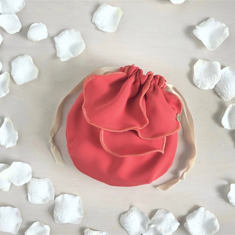 Powdery Double Cloth Petal Drawstring Pouch Gerbera Orange - กระเป๋าเครื่องสำอาง - วัสดุอื่นๆ สีส้ม