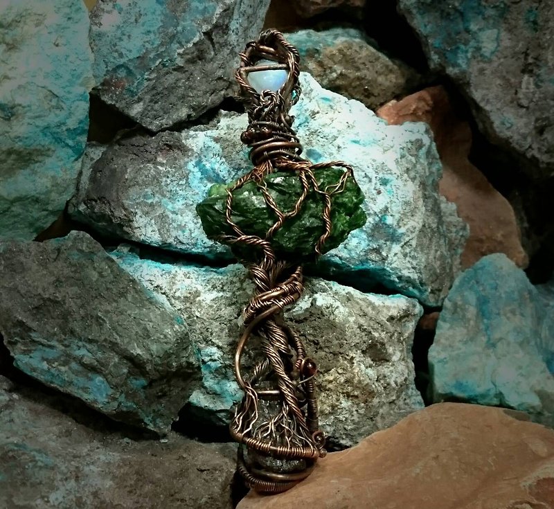Tree of Life - lantern messenger - สร้อยคอ - เครื่องเพชรพลอย สีเขียว