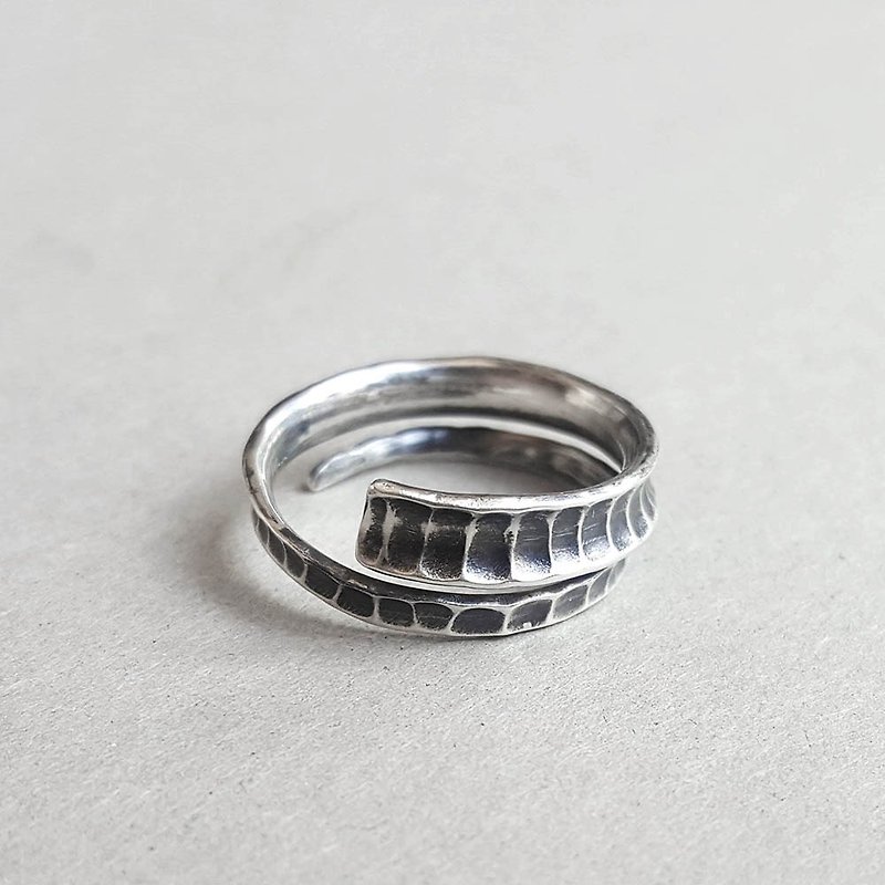 Rotating hand forged Silver ring - General Rings - Silver Silver