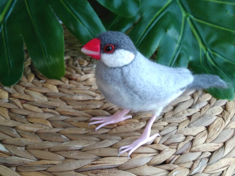 ChiaHsun Huang様オーダー品　羊毛フェルトシルバー文鳥 - 公仔/玩偶 - 羊毛 銀色