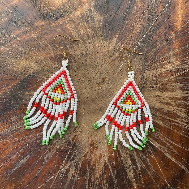 Spot aboriginal mother pure hand-woven beaded white classic totem earrings - Earrings & Clip-ons - Acrylic White