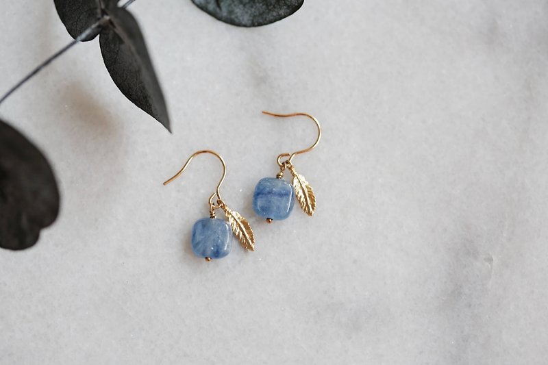 藍晶石方形耳環│14kgf 天然石 可改夾式 生日 禮物 氣質 羽毛 - 耳環/耳夾 - 寶石 藍色