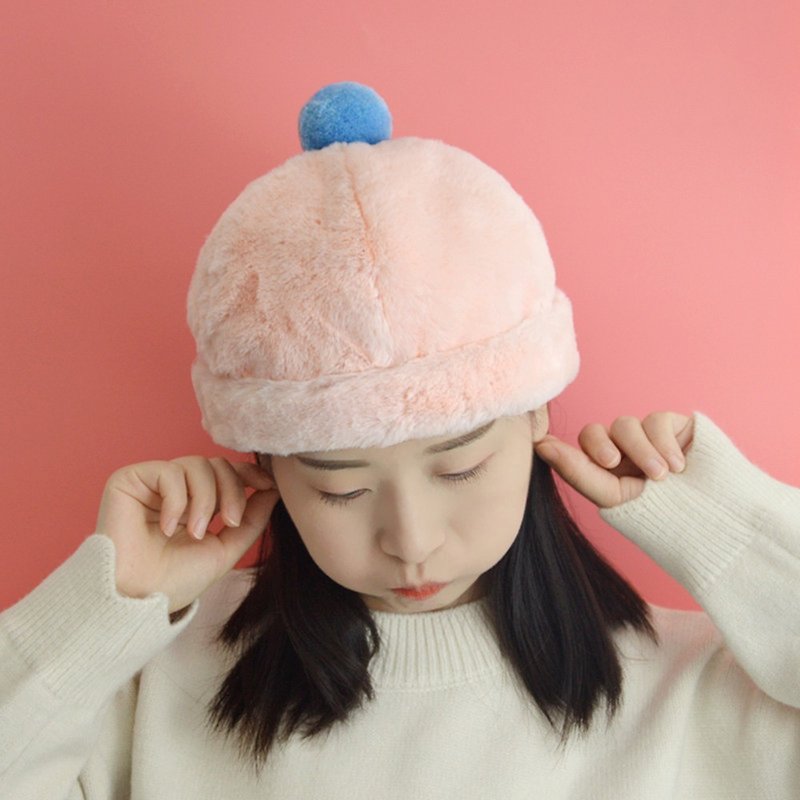 可愛粉嫩毛茸茸瓜皮帽 秋冬保暖毛絨地主帽 包頭帽 禮物 - 帽子 - 聚酯纖維 粉紅色