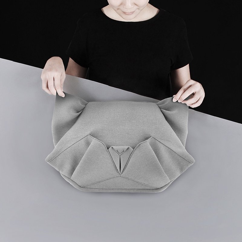 ORIBAGU Origami Bag_Grey Cat Side/Rear Dual-use Bag - กระเป๋าแมสเซนเจอร์ - วัสดุอื่นๆ สีเทา