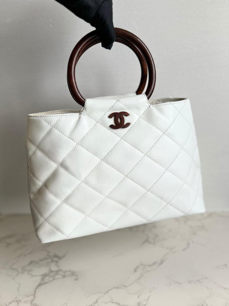 Rare second-hand Chanel white wood handle leather small tote bag handbag handle bag - Handbags & Totes - Genuine Leather White