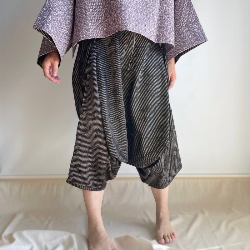 【1点もの】さんかくパンツ -絹 道行の解き 黒にピンクの掠れ縞 - 中性長褲/短褲 - 絲．絹 黑色