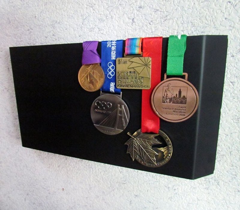 ＊Ultimate freedom ＊Wall-mounted medal rack, use your own medal rack to paint, strong texture, different space use proposals, medal hanging rack, and also look at this after buying road running shoes and sports pants - ของวางตกแต่ง - โลหะ สีดำ
