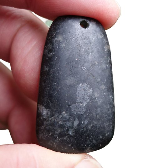 山奇藝術 石質隕石 meteorite 天然能量石 磁場 玻璃隕石 捷克隕石 礦石