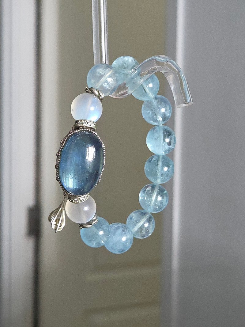 精品 高冰玻璃體聖藍海藍寶  藍月光12.5MM稀有大珠手鏈 溝通療癒 - 手鍊/手環 - 水晶 藍色