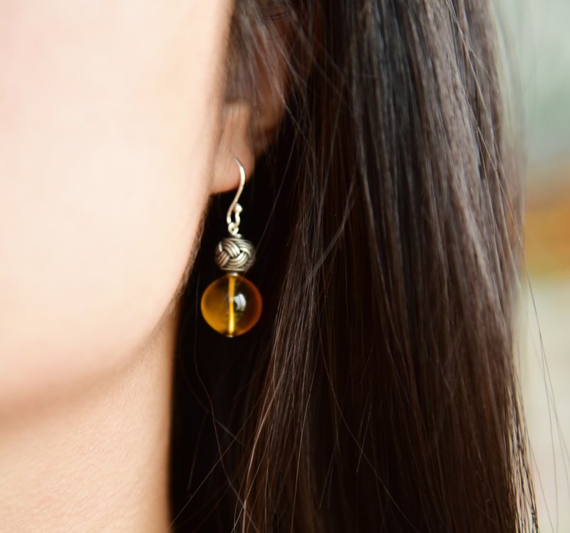 【Blue Amber】Natural Burmese golden blue amber 925 Silver earrings earrings ear clips - Earrings & Clip-ons - Gemstone Yellow