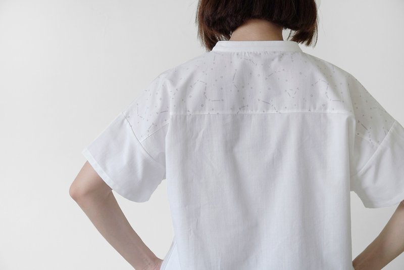 summer night star print cut-out top - เสื้อผู้หญิง - ผ้าฝ้าย/ผ้าลินิน ขาว