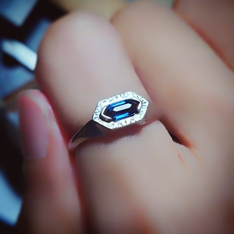 人手批花 長六角形倫敦藍托帕石 純銀戒指 傳統工藝 - 戒指 - 純銀 銀色