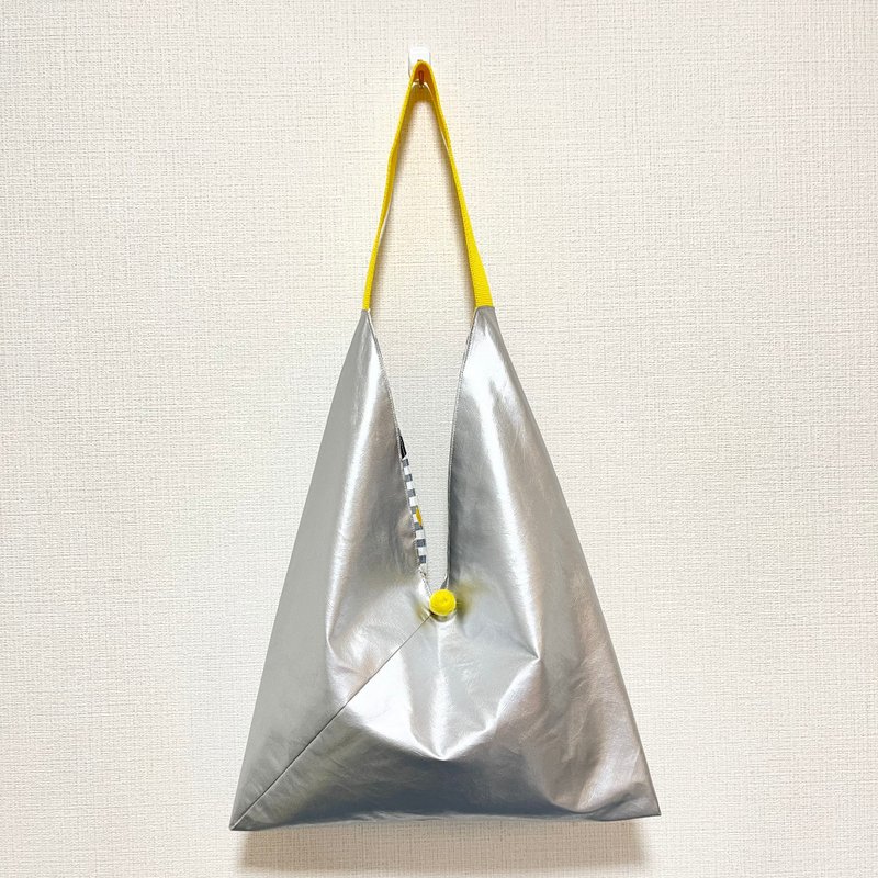 Japanese side backpack/Japanese imported cloth large size/fashion Silver - กระเป๋าแมสเซนเจอร์ - ผ้าฝ้าย/ผ้าลินิน สีเงิน