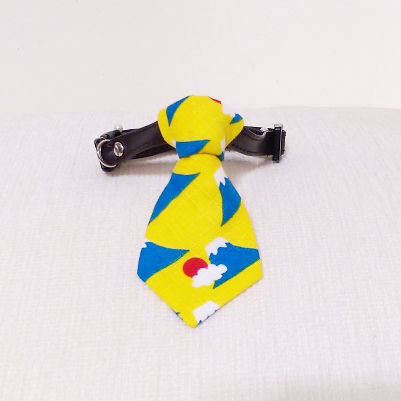 Ella Wang Design Tie Pet Collar Tainty Cat and Dog Yellow Mount Fuji - ปลอกคอ - วัสดุอื่นๆ สีเหลือง