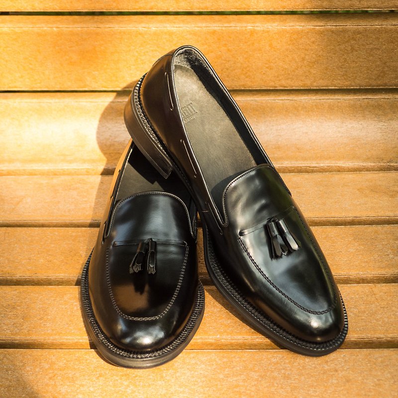 REGENT Tassel Loafer-Black - รองเท้าหนังผู้ชาย - หนังแท้ สีดำ