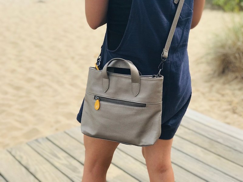 small crossbody bag in 3 colors | vegan leather purse | Designed in Brooklyn NYC - 手袋/手提袋 - 人造皮革 