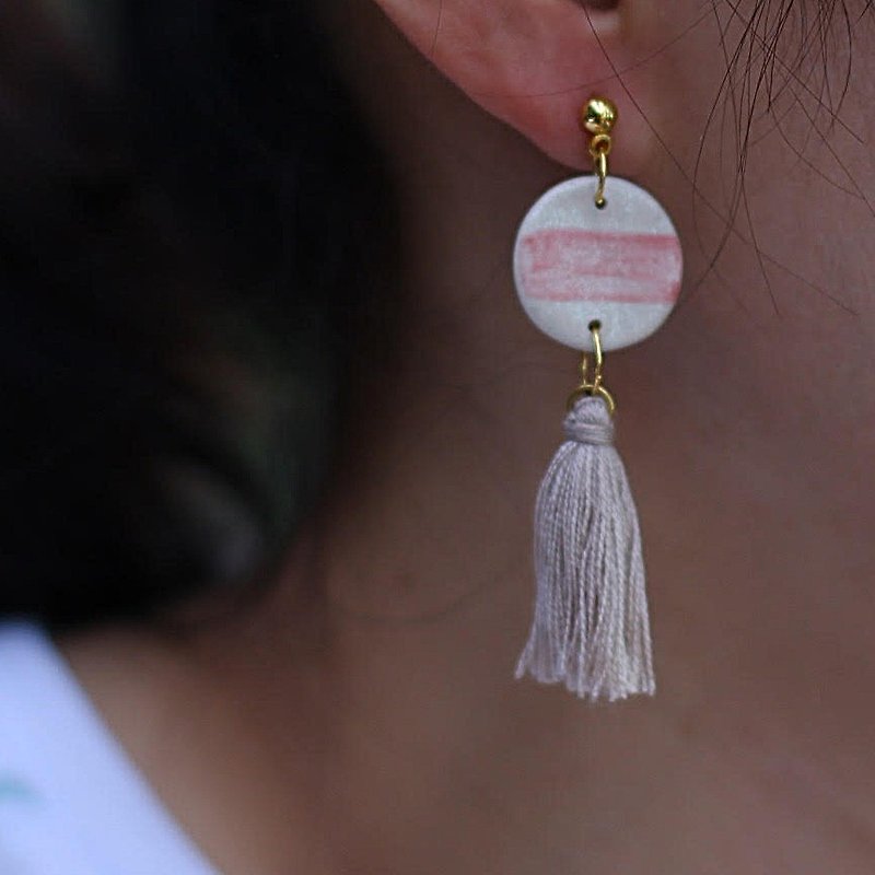 pink earth tassel earring - 耳環/耳夾 - 陶 粉紅色