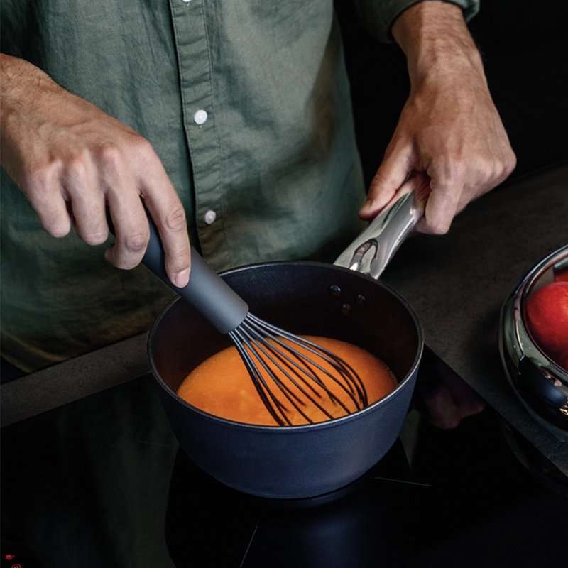 【Sambonet】Midnight Blue Silver ion non-stick milk pot 18cm-starry sky blue - Pots & Pans - Other Metals 