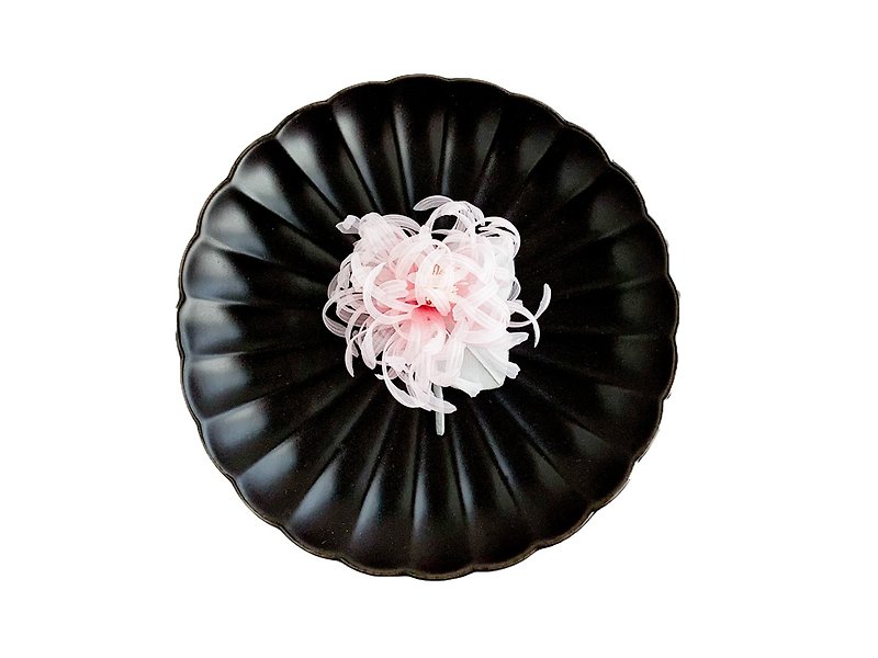 Corsage: Organdy color flower - White × Pink - - เข็มกลัด/ข้อมือดอกไม้ - เส้นใยสังเคราะห์ ขาว