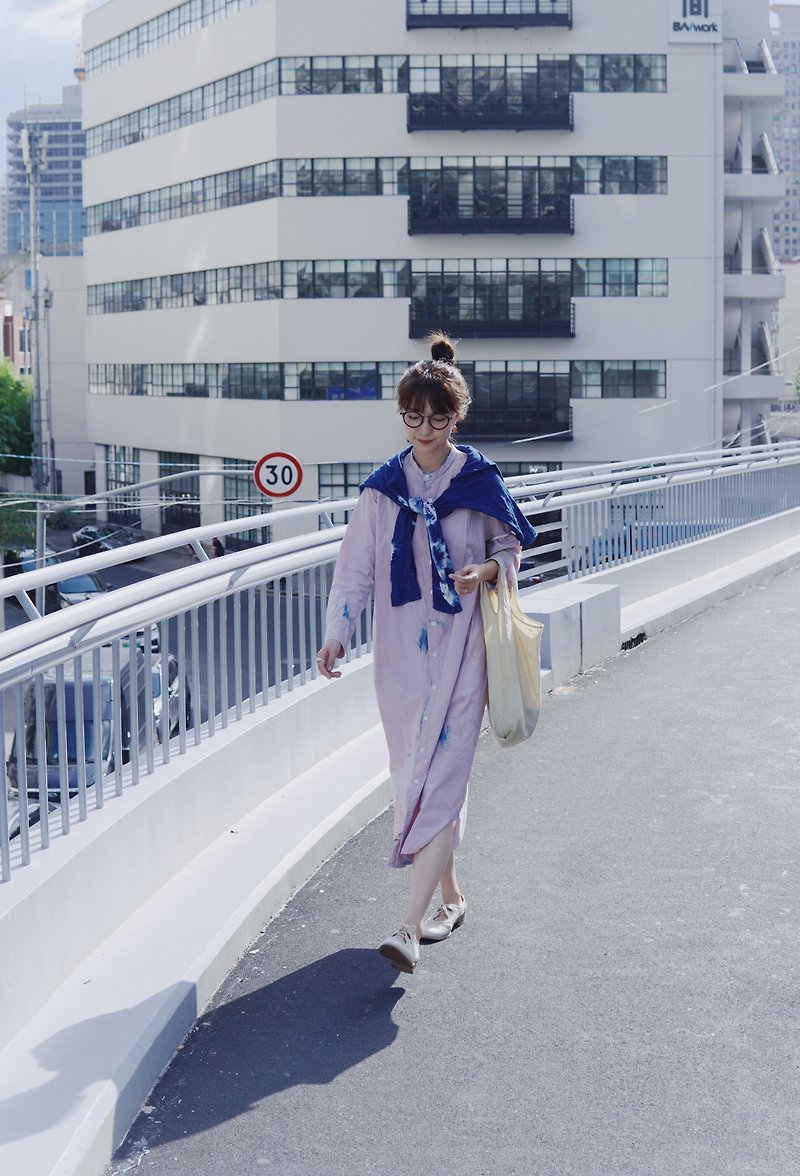 High-density cotton palace collar long shirt cardigan sunset - เสื้อเชิ้ตผู้หญิง - ผ้าฝ้าย/ผ้าลินิน สีน้ำเงิน