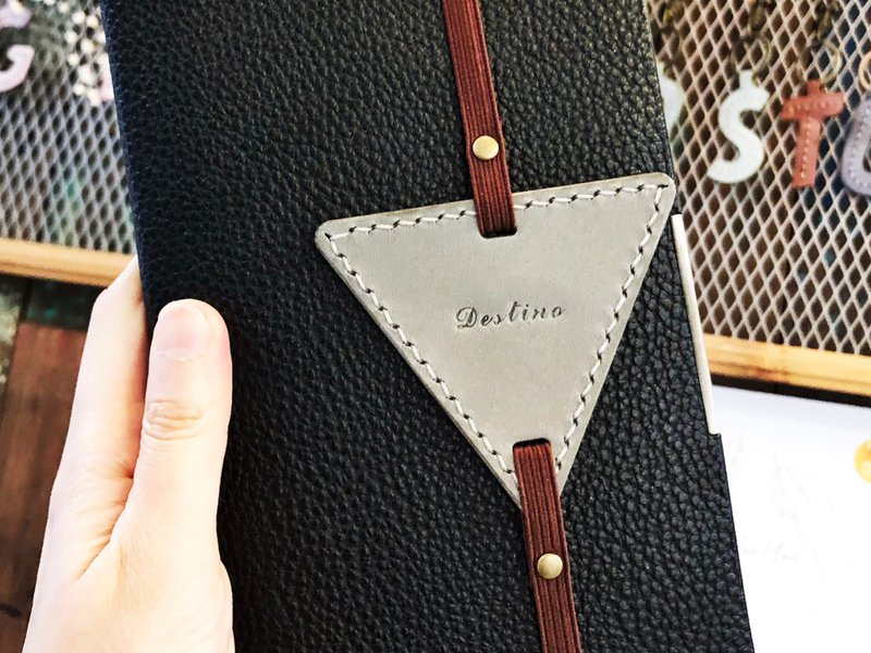 Finished product manufacturing-Triangular bookmark original handmade leather bookmark Wenqing vegetable tanned leather Italian leather - ที่คั่นหนังสือ - หนังแท้ สีเทา