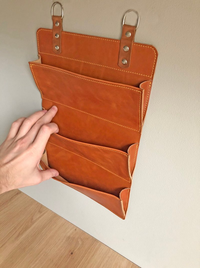 Leather wall mail pocket, leather wall pocket organizer, Leather wall organizer - กล่องเก็บของ - หนังแท้ หลากหลายสี