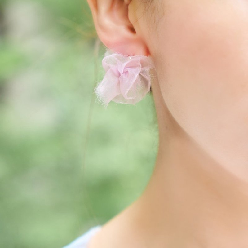 Hydrangea/Feather Pink | Size-selectable flower lover-blooming pompom frills | Clip-On - ต่างหู - วัสดุอื่นๆ สึชมพู