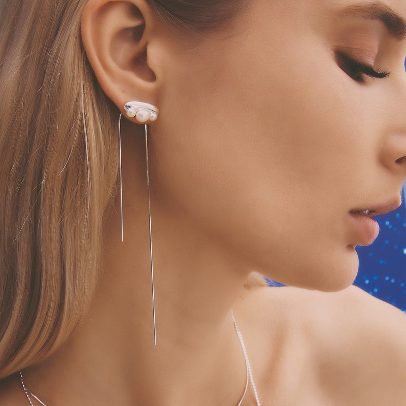 Multiverse - 時空旅行珍珠小耳環+可拆式不對稱耳後扣-純銀 - 耳環/耳夾/耳骨夾 - 純銀 銀色