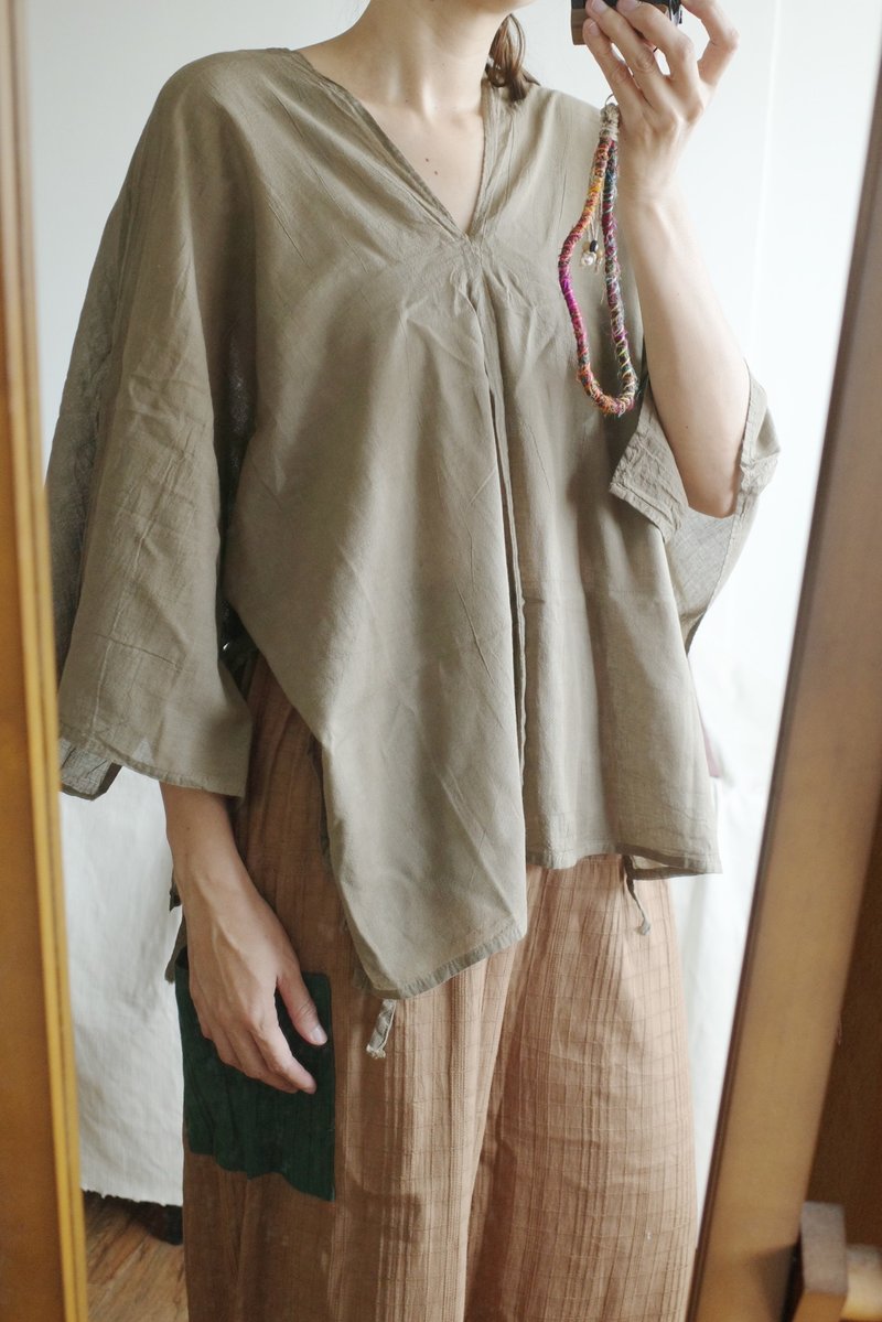 泰國純棉側邊綁帶寬袖上衣 沙綠色 - 女上衣/長袖上衣 - 棉．麻 