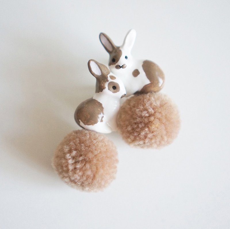 One-horned forest big rabbit fur ball a pair of ear clips - ต่างหู - ดินเหนียว 