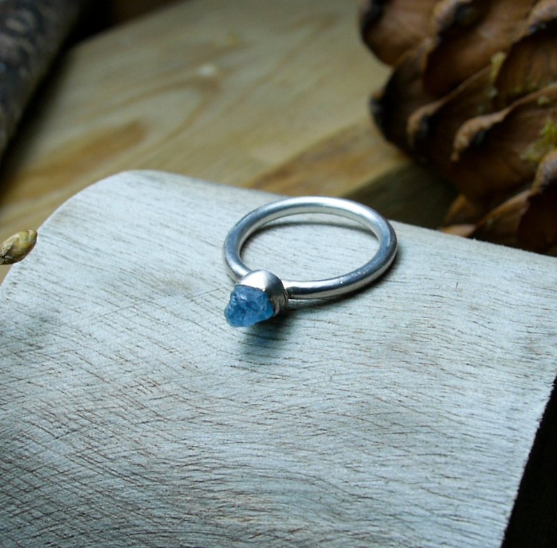 Aquamarine ore / Silver925 / Silver / hand ring / - แหวนทั่วไป - โลหะ 