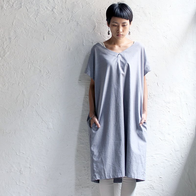 Omake linen turquoise V-neck dress (gray) - ชุดเดรส - ผ้าฝ้าย/ผ้าลินิน สีเทา