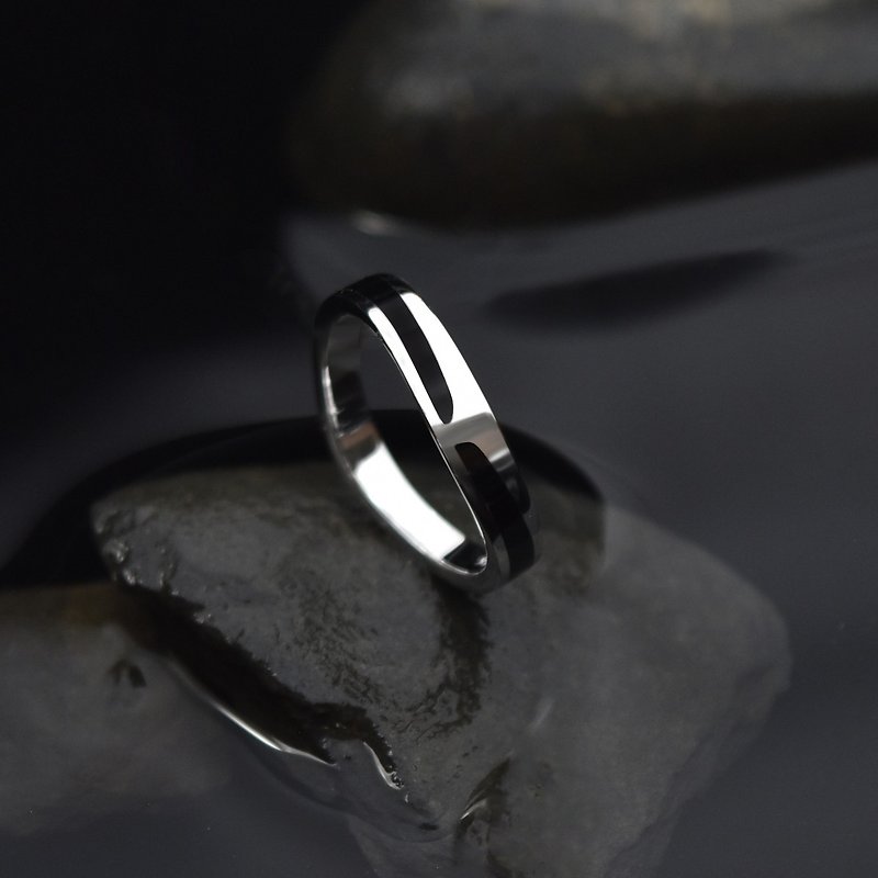 Enamel Silver Ring - Black BLACK - แหวนทั่วไป - เงิน สีเงิน