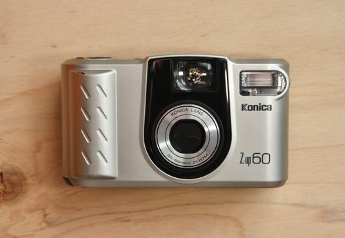 KONICA コンパクト フィルムカメラ Konica Z-up 60 シルバー Konica Z-Up 60e 35mm ultra-compact w/ original case and
