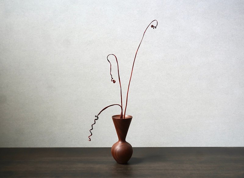 Wooden vase walnut with test tube - เซรามิก - ไม้ สีนำ้ตาล