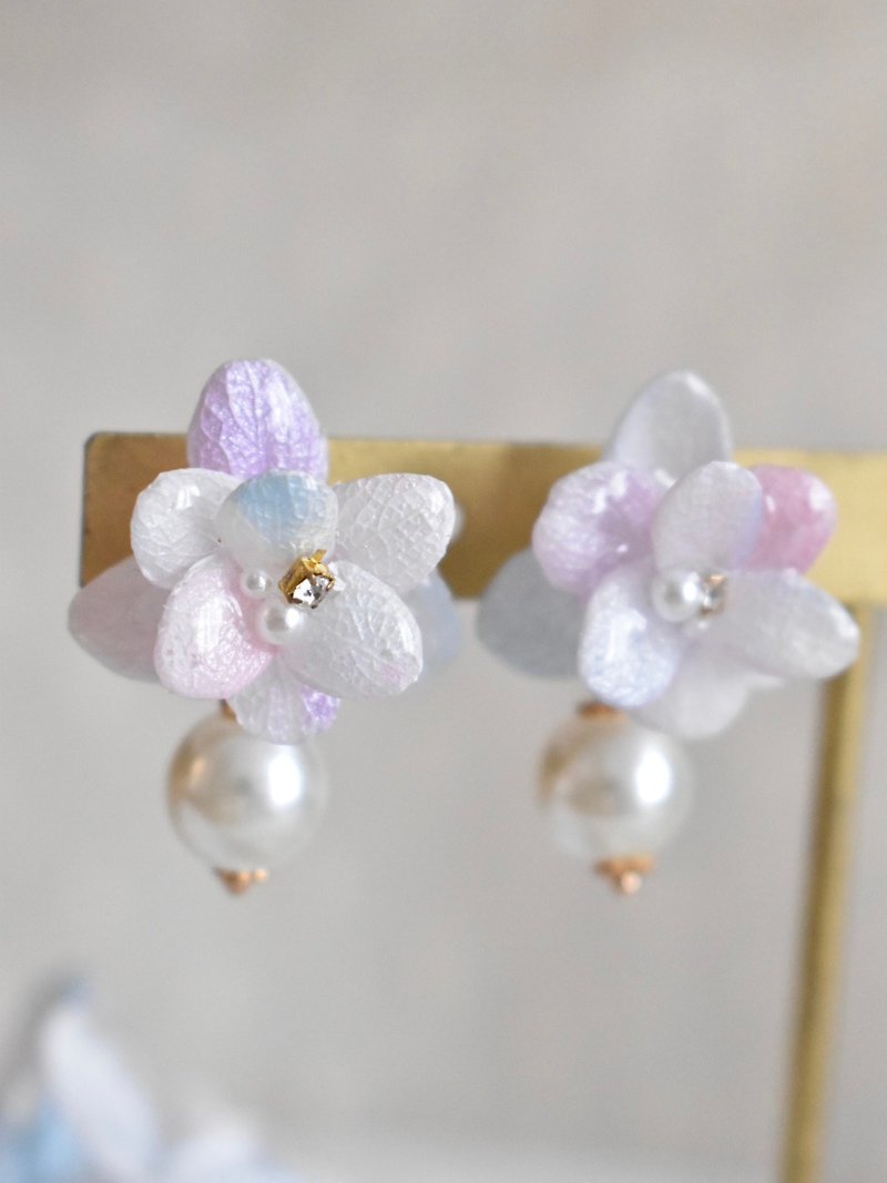 しゃぼん玉紫陽花の耳飾り - 耳環/耳夾 - 樹脂 多色