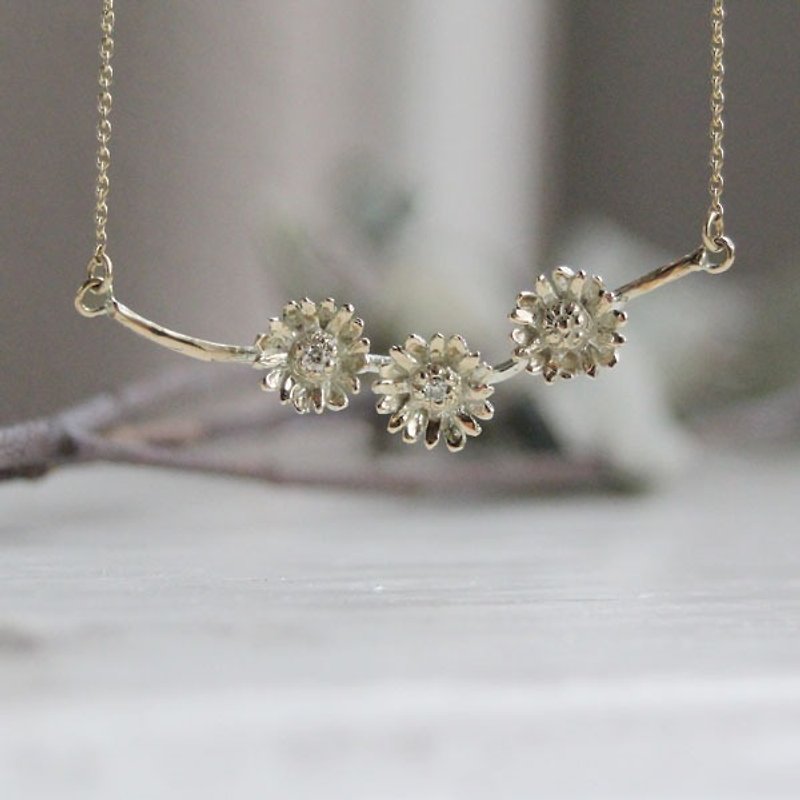 K10 Chrysanthemum necklace - Necklaces - Precious Metals Gold