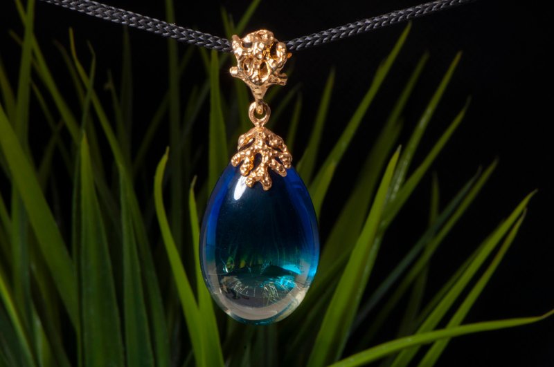 Unique Blue Golden Sparkling Baltic Amber Pendant Jewelry Gift - Necklaces - Semi-Precious Stones Blue