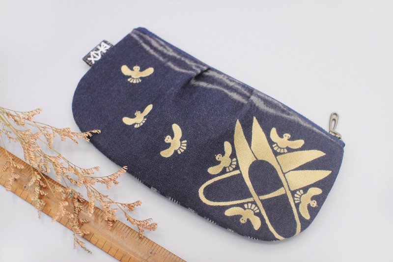 Peace Multi-purpose bag - line scissors and seabirds, Japanese ancient cloth blue, pencil bag, glasses bag - กระเป๋าเครื่องสำอาง - ผ้าฝ้าย/ผ้าลินิน สีม่วง